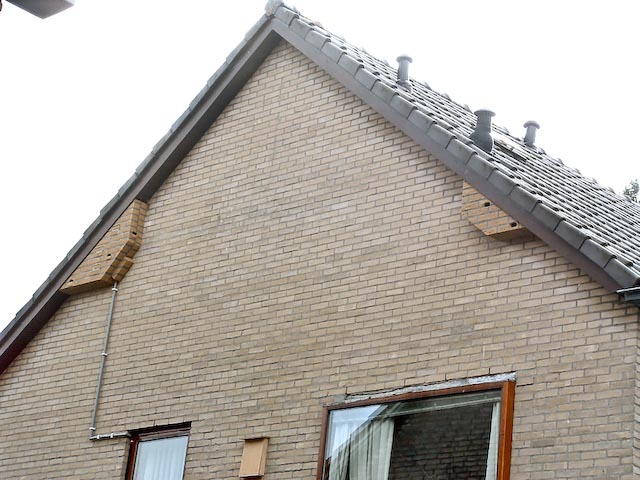 Akker 24 De Bilt Gierzwaluwnestkasten aan muur